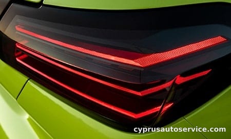 PEUGEOT 208 GT